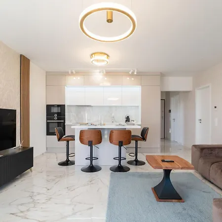 Myflat Coral Estrellita Apartment