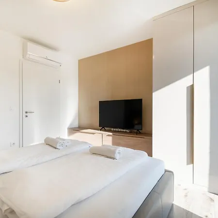 Myflat Coral Estrellita Apartment *